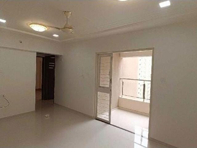 Rental | 2 BHK 750 Sq.Ft. Apartment in GK Aarcon