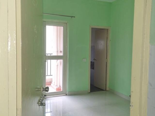 Rental | 2 BHK 750 Sq.Ft. Apartment in GLS Crown Avenue
