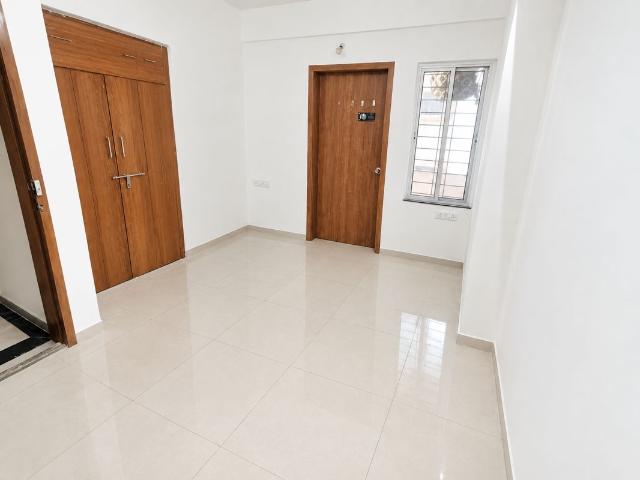 Rental | 2 BHK + 750 Sq.Ft. Apartment in Lokmanya Colony