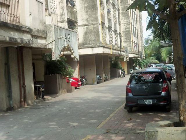 Rental | 2 BHK 750 Sq.Ft. Apartment in Runwal Estate