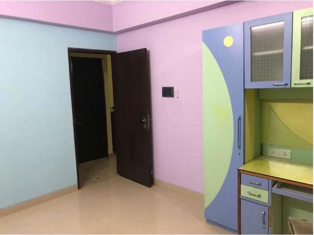 Rental | 2 BHK 750 Sq.Ft. Apartment in Satellite Tower
