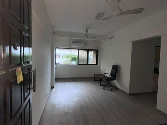 Rental | 2 BHK 750 Sq.Ft. Apartment in Seven Bunglow