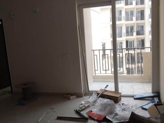 Rental | 2 BHK 750 Sq.Ft. Apartment in Signature Global Orchard Avenue