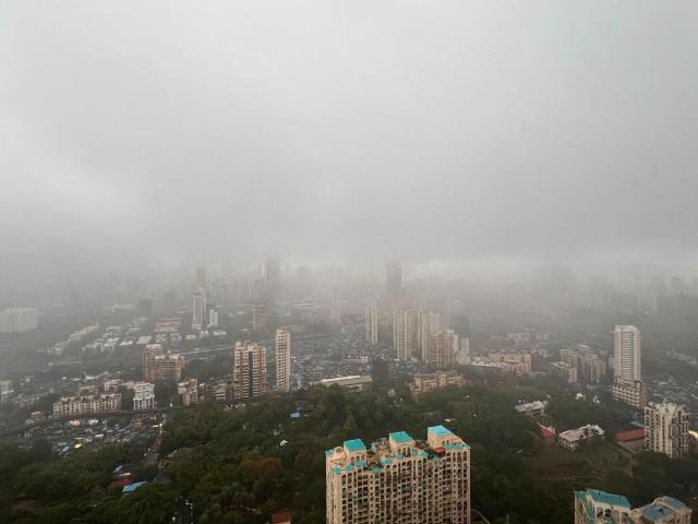 Rental | 2 BHK 784 Sq.Ft. Apartment in Dosti Eastern Bay