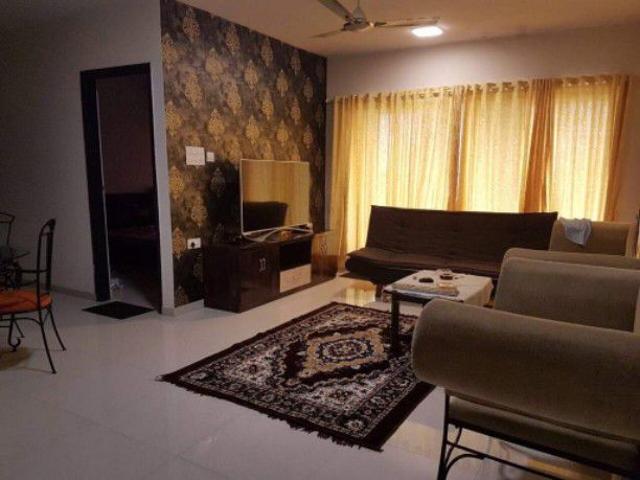 Rental | 2 BHK 780 Sq.Ft. Apartment in Seasons Avenue Khar West