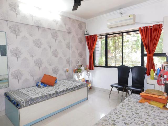 Rental | 2 BHK 795 Sq.Ft. Apartment in Rustomjee Residency