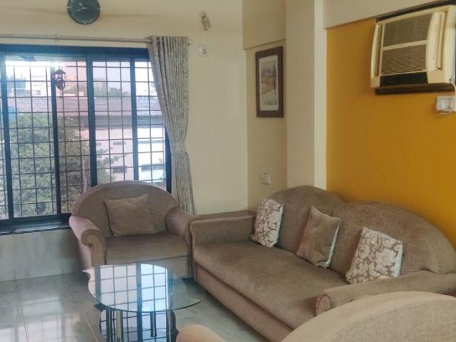 Rental | 2 BHK + 800 Sq.Ft. Apartment in Vile Parle West