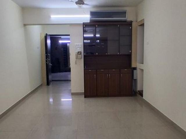 Rental | 2 BHK 800 Sq.Ft. Apartment in Atul Blue Mountains