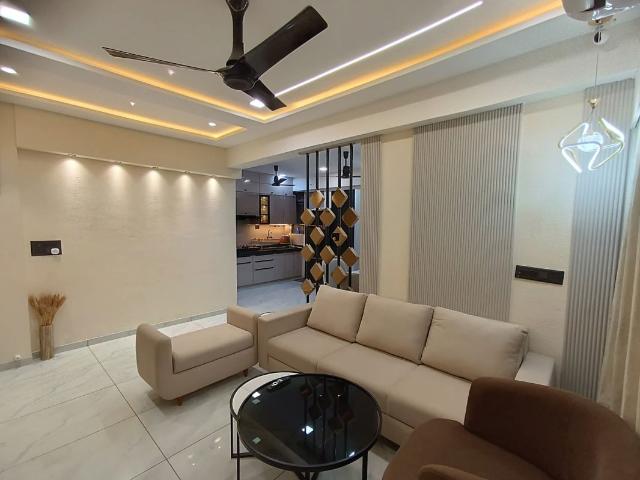Rental | 2 BHK + 800 Sq.Ft. Apartment in Bandstand Apartment