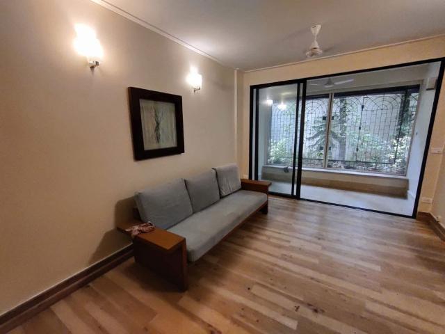 Rental | 2 BHK 800 Sq.Ft. Apartment in Beach Classic Tower