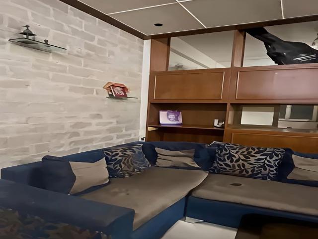 Rental | 2 BHK 800 Sq.Ft. Apartment in Dadar East