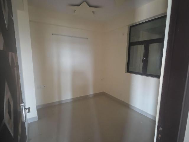 Rental | 2 BHK 800 Sq.Ft. Apartment in Devika Skypers