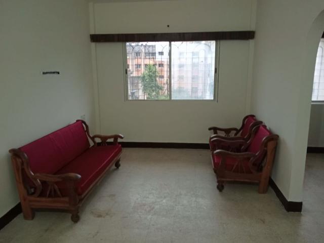 Rental | 2 BHK 800 Sq.Ft. Apartment in Gangadham Apartment