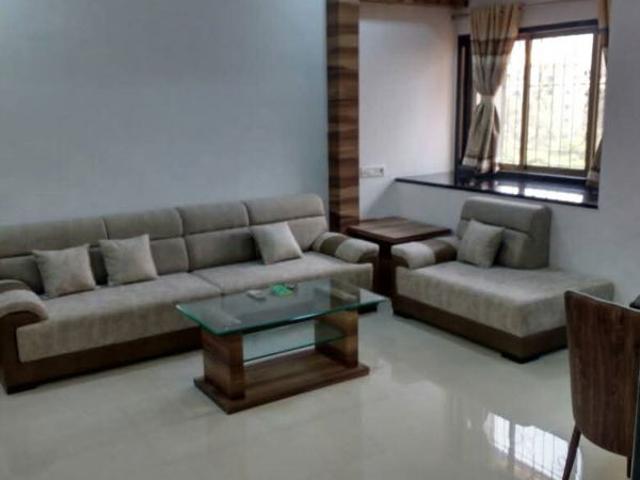 Rental | 2 BHK 800 Sq.Ft. Apartment in Juhu Azad Nagar CHS