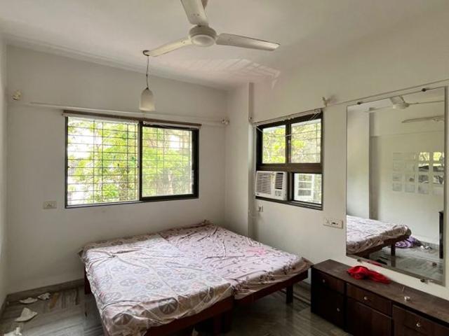 Rental | 2 BHK 800 Sq.Ft. Apartment in Juhu