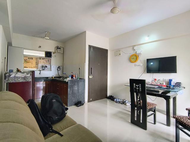 Rental | 2 BHK 800 Sq.Ft. Apartment in Kohinoor Shangrila