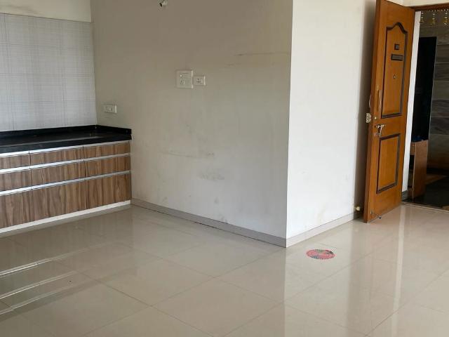 Rental | 2 BHK 800 Sq.Ft. Apartment in Nyati Evita