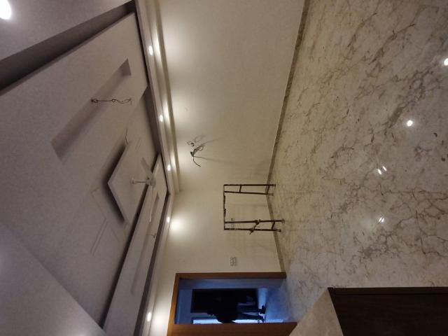 Rental | 2 BHK 800 Sq.Ft. Apartment in Pareena Om Apartments