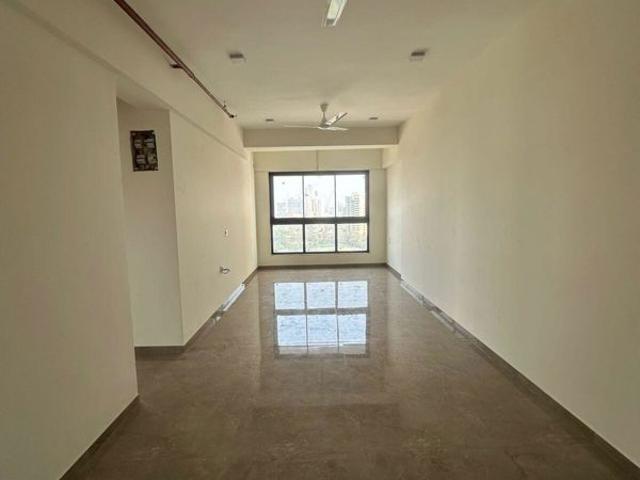 Rental | 2 BHK 800 Sq.Ft. Apartment in Parshwanath Gardens