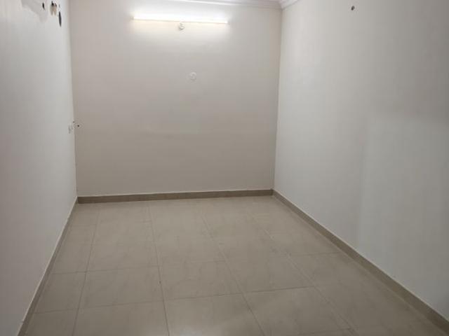 Rental | 2 BHK 800 Sq.Ft. Apartment in Paschim Vihar