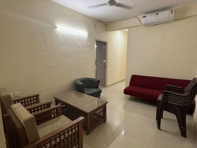 Rental | 2 BHK 800 Sq.Ft. Apartment in Pyramid Midtown