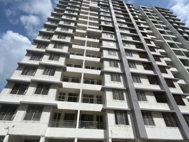Rental | 2 BHK 800 Sq.Ft. Apartment in Royal Namoville
