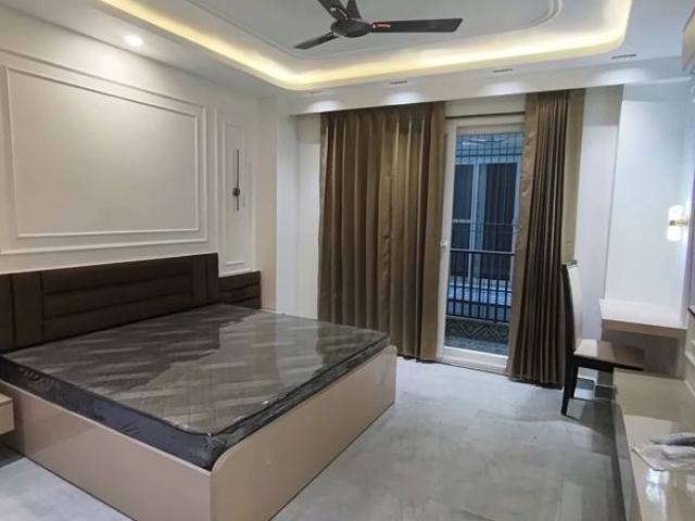 Rental | 2 BHK 800 Sq.Ft. Apartment in Saket