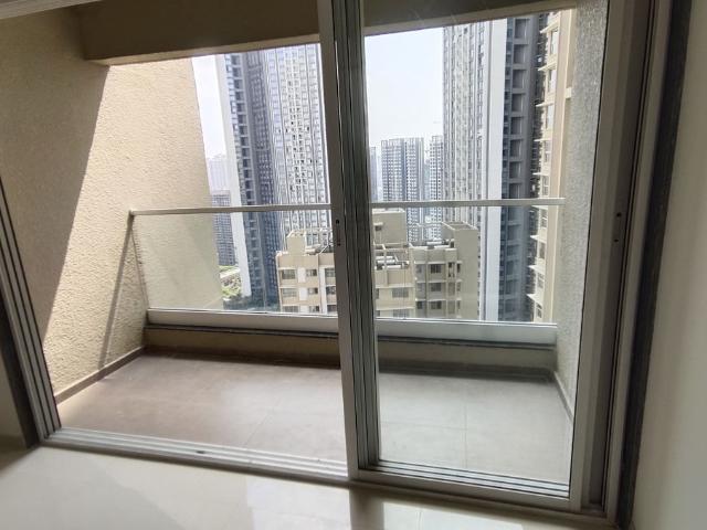 Rental | 2 BHK 800 Sq.Ft. Apartment in Sheth Golden Willows