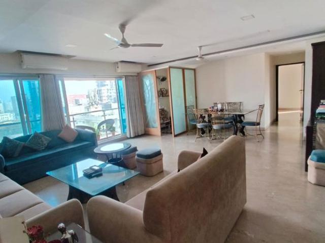 Rental | 2 BHK 800 Sq.Ft. Apartment in Shilpa Apartment Santacruz West