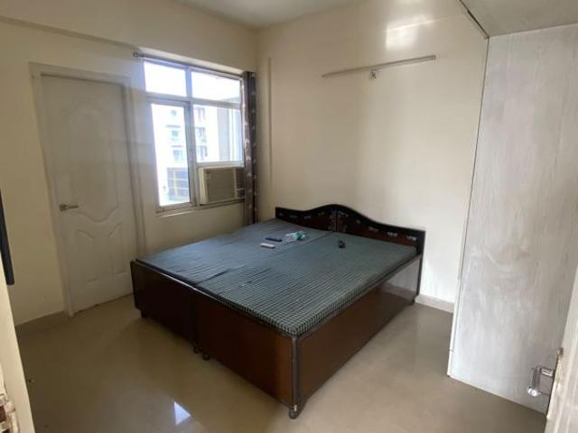 Rental | 2 BHK 800 Sq.Ft. Apartment in Shree Vardhman Mantra