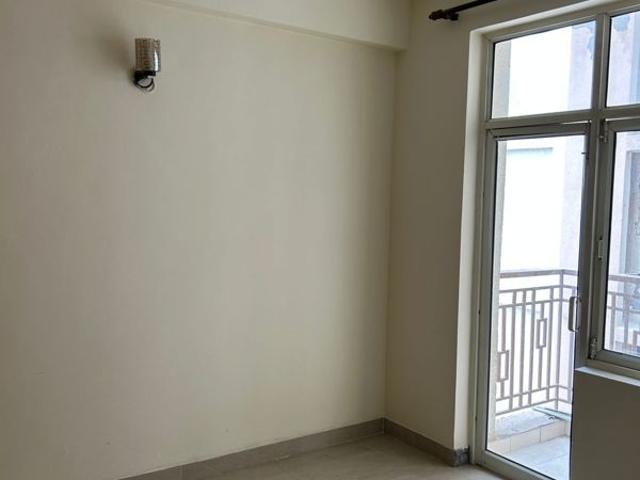 Rental | 2 BHK 800 Sq.Ft. Apartment in Shree Vardhman Mantra