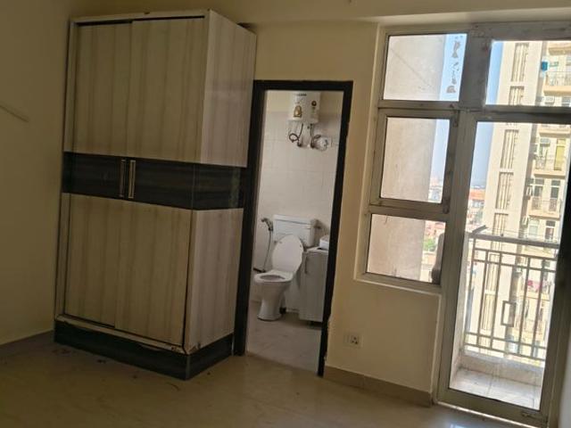 Rental | 2 BHK 800 Sq.Ft. Apartment in Shree Vardhman Mantra