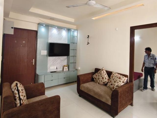 Rental | 2 BHK + 800 Sq.Ft. Apartment in Shree Parshvanath Enclave