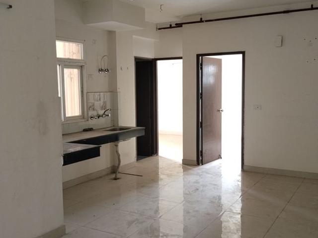 Rental | 2 BHK + 800 Sq.Ft. Apartment in Signature Global The Roselia