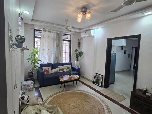 Rental | 2 BHK 800 Sq.Ft. Apartment in SV Patel Nagar