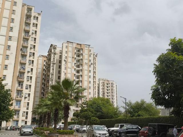 Rental | 2 BHK 810 Sq.Ft. Apartment in Shree Vardhman Mantra
