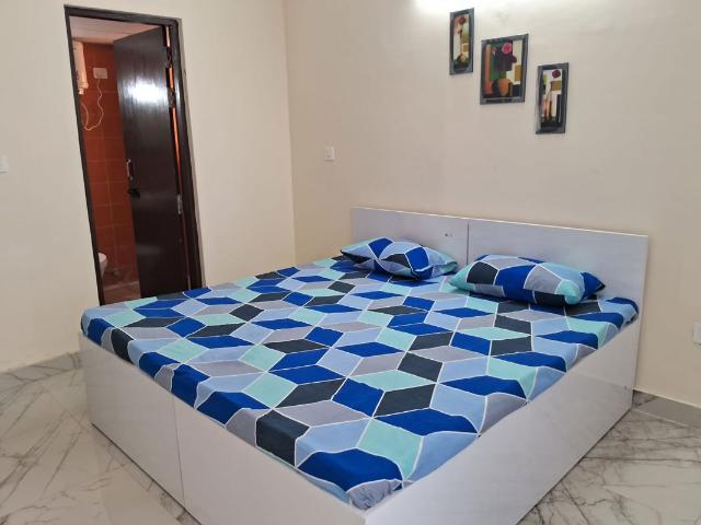 Rental | 2 BHK 825 Sq.Ft. Apartment in Paras Tierea