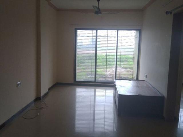 Rental | 2 BHK 820 Sq.Ft. Apartment in Charkop Sector 8