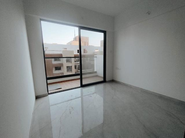 Rental | 2 BHK 835 Sq.Ft. Apartment in Majestique Signature Towers