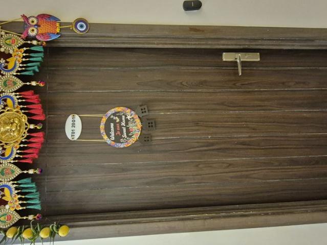 Rental | 2 BHK + 830 Sq.Ft. Apartment in Pashmina Waterfront