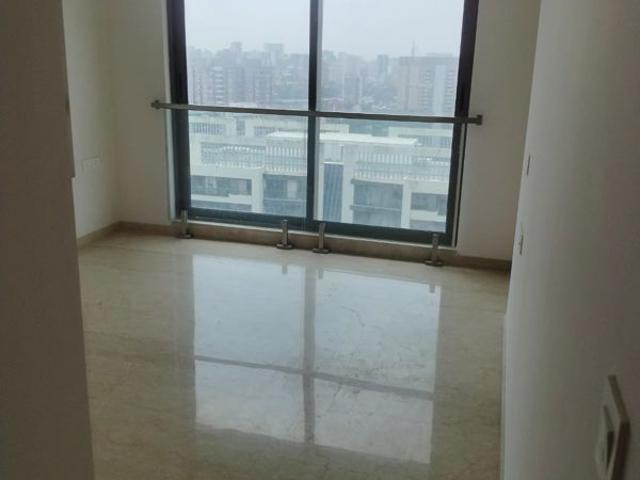Rental | 2 BHK 845 Sq.Ft. Apartment in Parijat CHS Kandivali East