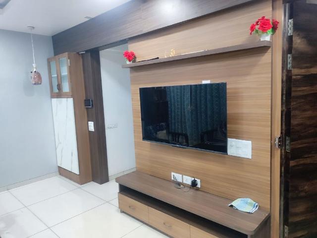 Rental | 2 BHK 850 Sq.Ft. Apartment in Trimurti Elina