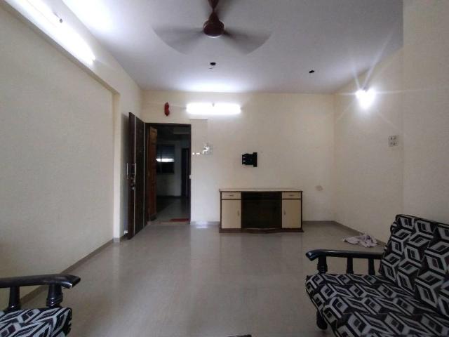 Rental | 2 BHK 850 Sq.Ft. Apartment in Aaron Gomaji Kasturi