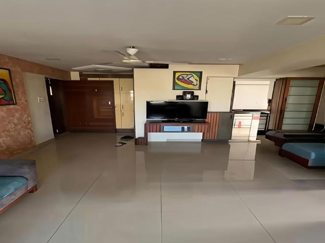 Rental | 2 BHK 850 Sq.Ft. Apartment in Dadar East