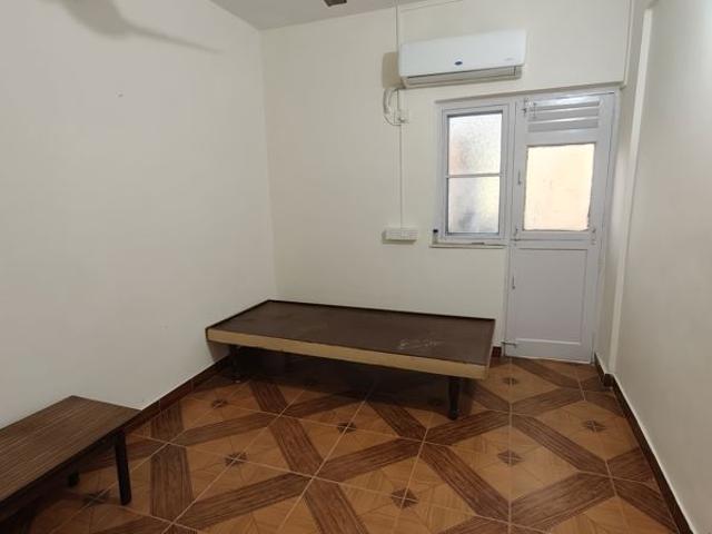 Rental | 2 BHK 850 Sq.Ft. Apartment in Gokuldham Complex