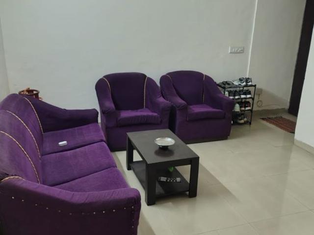 Rental | 2 BHK 850 Sq.Ft. Apartment in Jaypee Greens Kosmos