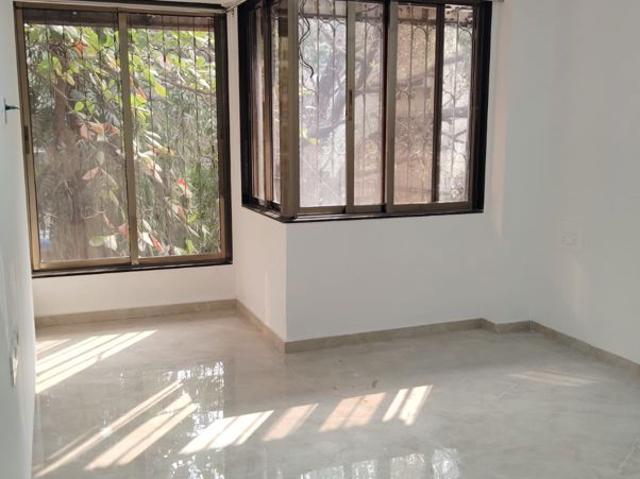 Rental | 2 BHK 850 Sq.Ft. Apartment in Khar West