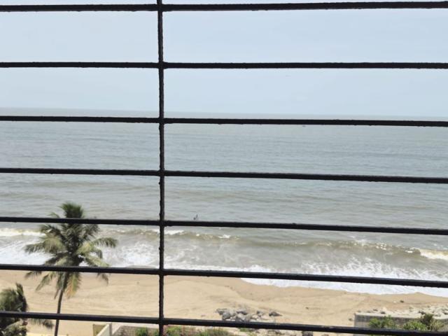 Rental | 2 BHK 850 Sq.Ft. Apartment in Pyramid Apartment