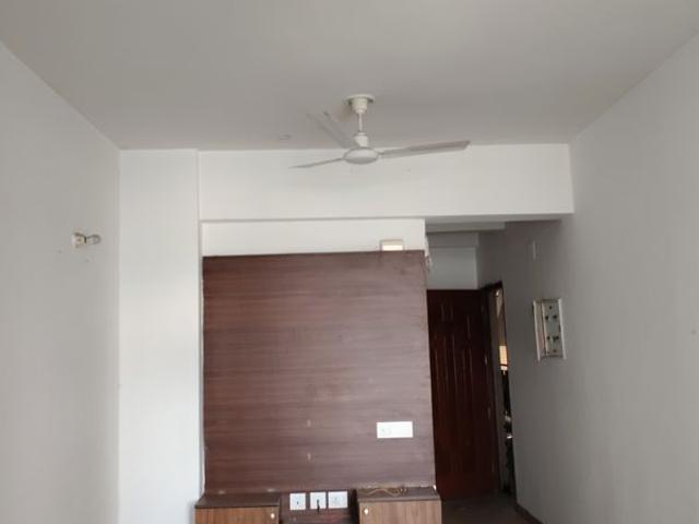Rental | 2 BHK + 850 Sq.Ft. Apartment in Shree Vardhman Mantra