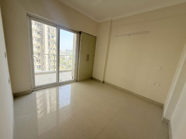 Rental | 2 BHK 865 Sq.Ft. Apartment in Pareena Micasa